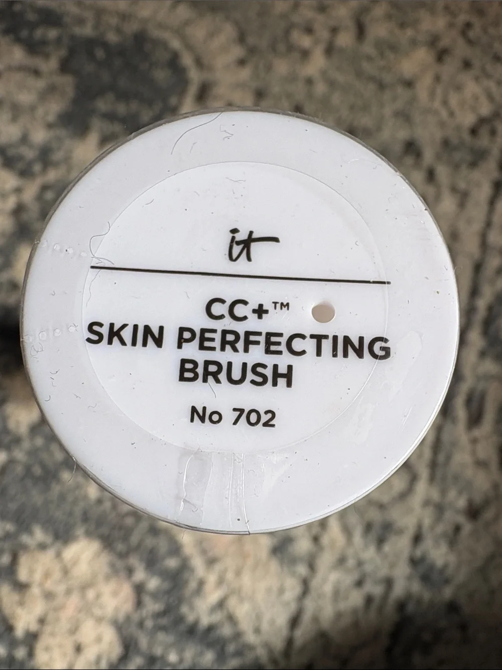 It Cosmetics Heavenly Skin Brush #702 Cc skin perfecting brush